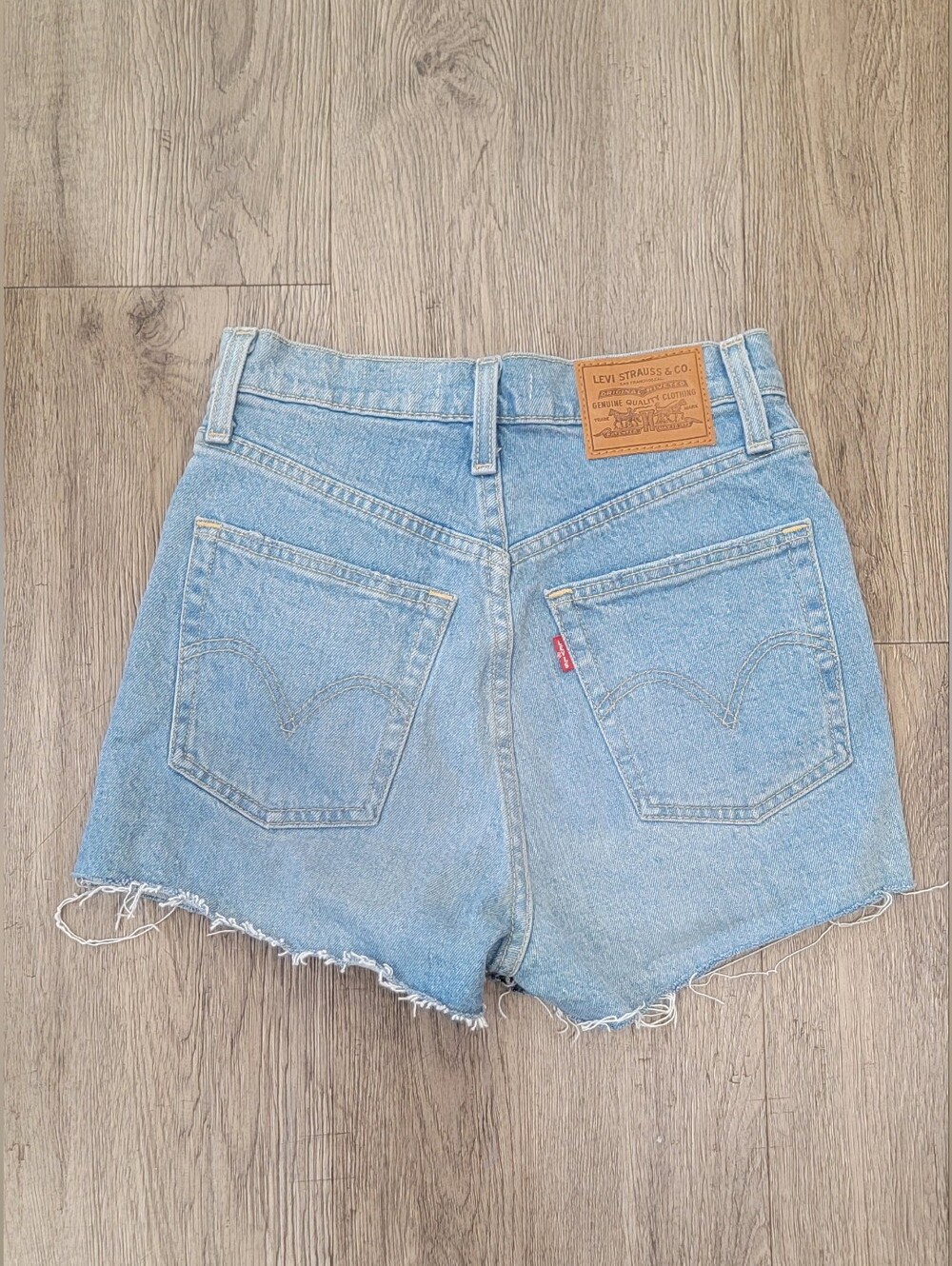Levi's Premium Ribcage Denim Cutoff Jean Shorts Waist 24